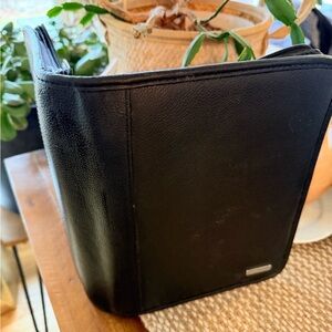 Black Leather FRANKLIN COVEY planner